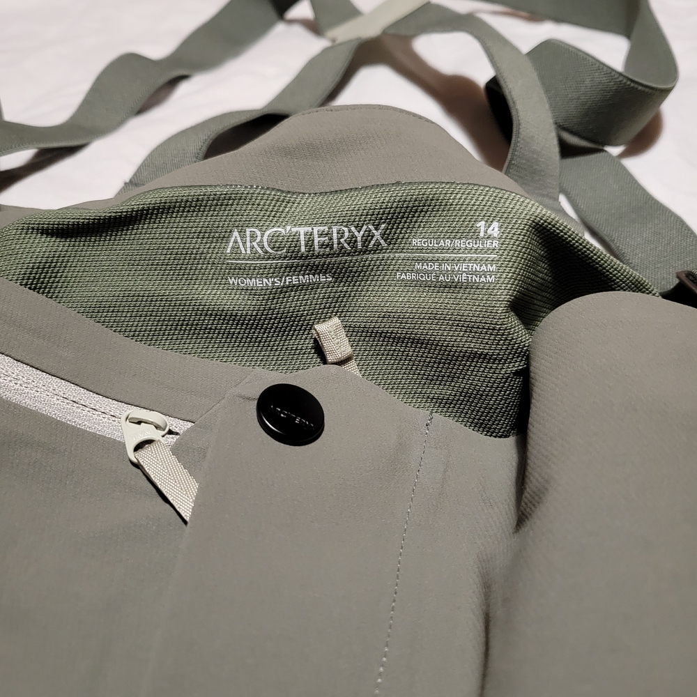 Arc'teryx Women's Ski Bibs - Picture 2 of 4